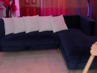 Kloee brown live webcam show