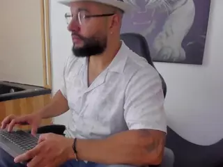Luke-09's Live Sex Cam Show
