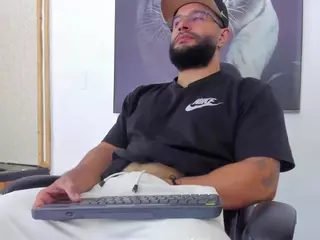 Luke-09's Live Sex Cam Show