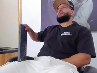 Luke-09's Live Sex Cam Show