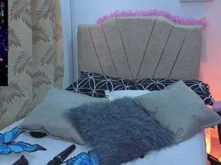 maju-evans webcam camsoda model stream image