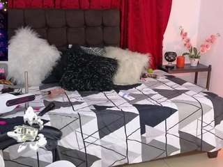 maju-evans Live Webcam on CamSoda