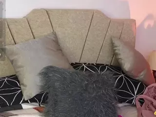 Maju-Evans's Live Sex Cam Show