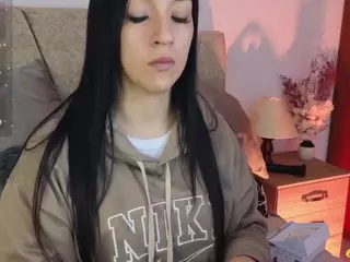 Maju-Evans's Live Sex Cam Show