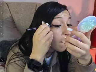 Maju-Evans's Live Sex Cam Show