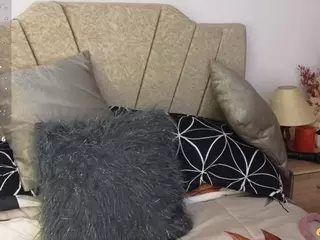 Maju-Evans's Live Sex Cam Show