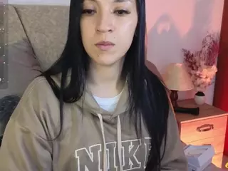 Maju-Evans's Live Sex Cam Show