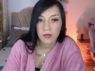Maju-Evans's Live Sex Cam Show