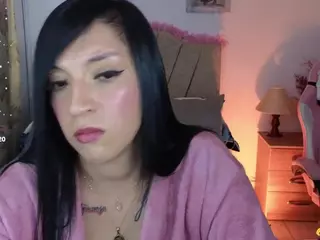 Maju-Evans's Live Sex Cam Show