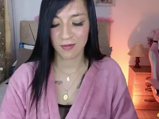 Maju-Evans's Live Sex Cam Show