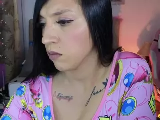 Maju-Evans's Live Sex Cam Show