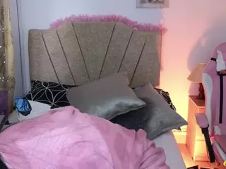 Maju-Evans's Live Sex Cam Show