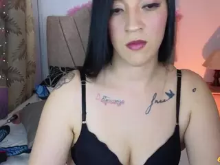 Maju-Evans's Live Sex Cam Show