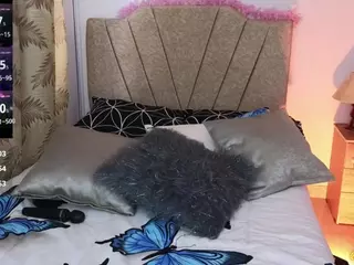 Maju-Evans's Live Sex Cam Show