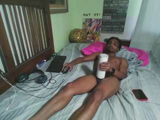 petetyn's CamSoda show and profile