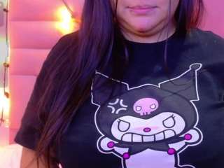 playfulcurvyy webcam model