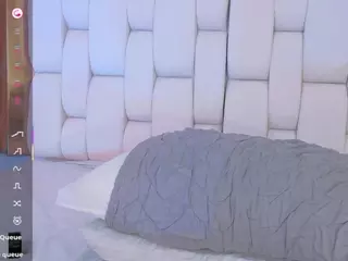 playfulcurvyy's Live Sex Cam Show