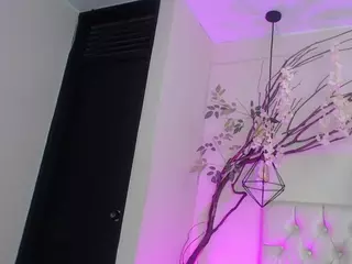 Samantha smiithh's Live Sex Cam Show