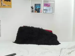 SarahJhonsonn's Live Sex Cam Show