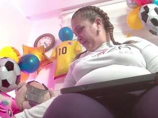 Live cam show with scarlettbooty