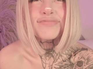Hot little girl live cam preview