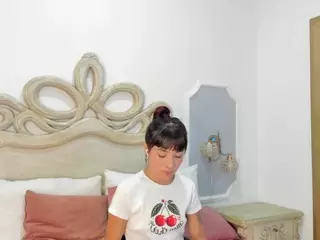 Candy5Girl's Live Sex Cam Show