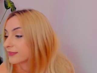 helenceccile Live Webcam on CamSoda