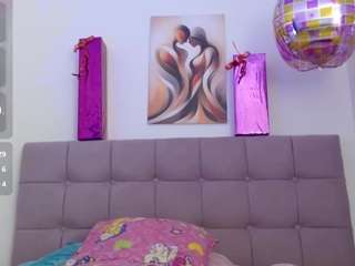 lola-star Live Webcam on CamSoda