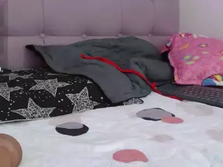 Lola's Live Sex Cam Show