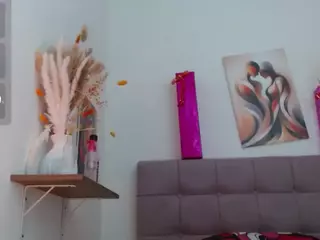 Lola's Live Sex Cam Show