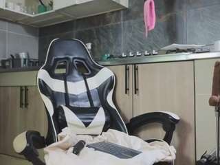 karlajsmith chat room