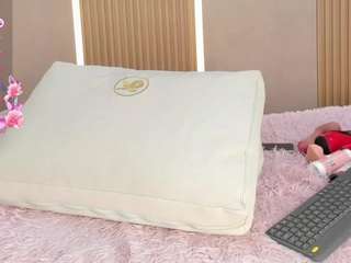 le modèle stephany-summer est en webcam porno dans un show sur le site camsoda, il possède les tags suivants: anal toys,pussy,lovense,lush,naked,natural,nipple piercings,no drinking,no smoking,orgasm,spank,latina,squirt,squirter,striptease,tattoos,tease,teen 18,thin,toys