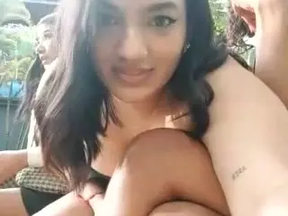 xvarelylegalx's Live Sex Cam Show