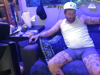 cloudycuddler's Live Sex Cam Show
