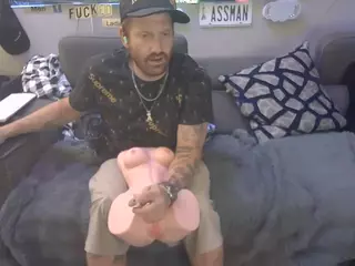 cloudycuddler's Live Sex Cam Show