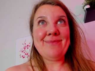 anna-bones from CamSoda is Freechat