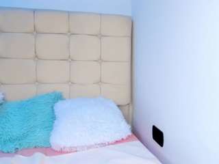 kendall-star1's CamSoda show and profile