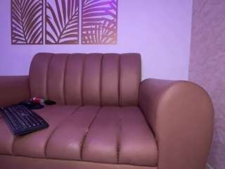  reginamills chat room
