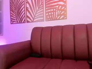 ReginaMills's Live Sex Cam Show