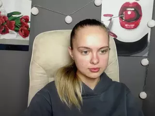 KhaleesiMoon's Live Sex Cam Show