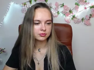KhaleesiMoon's Live Sex Cam Show