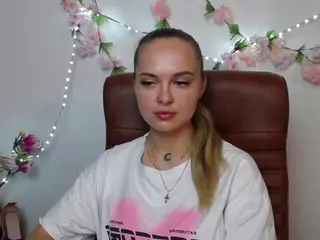 KhaleesiMoon's Live Sex Cam Show