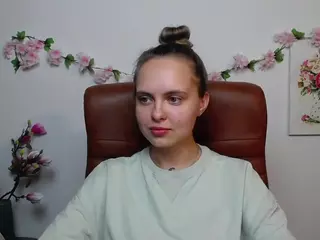 KhaleesiMoon's Live Sex Cam Show