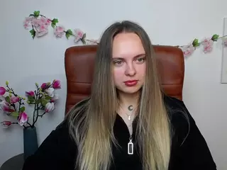 KhaleesiMoon's Live Sex Cam Show