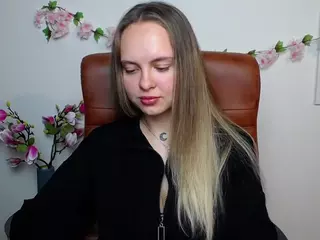 KhaleesiMoon's Live Sex Cam Show