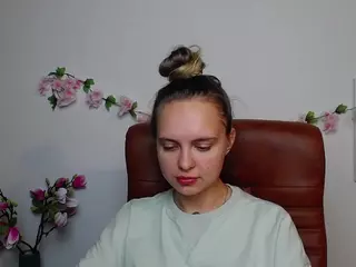 KhaleesiMoon's Live Sex Cam Show