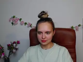 KhaleesiMoon's Live Sex Cam Show
