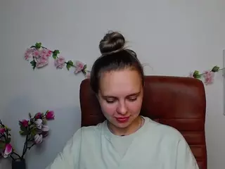 KhaleesiMoon's Live Sex Cam Show