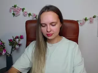 KhaleesiMoon's Live Sex Cam Show