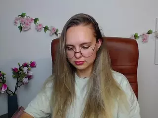 KhaleesiMoon's Live Sex Cam Show